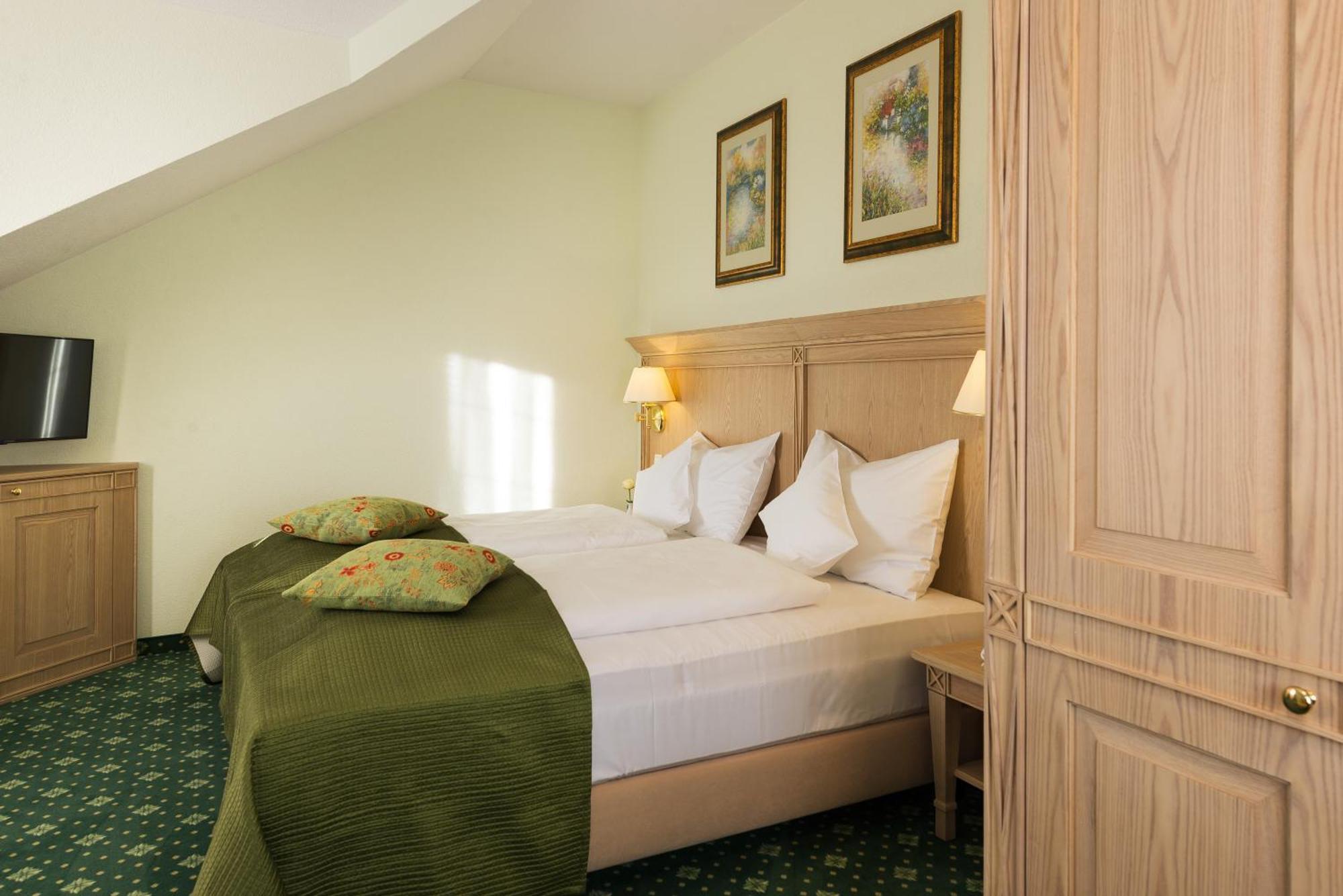 Hotel Rebstock Baden-Baden Habitación foto